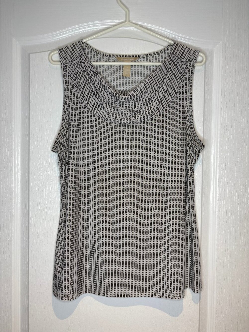 Banana Republic Cowl Neck Sleeveless Black White Pattern Blouse Large